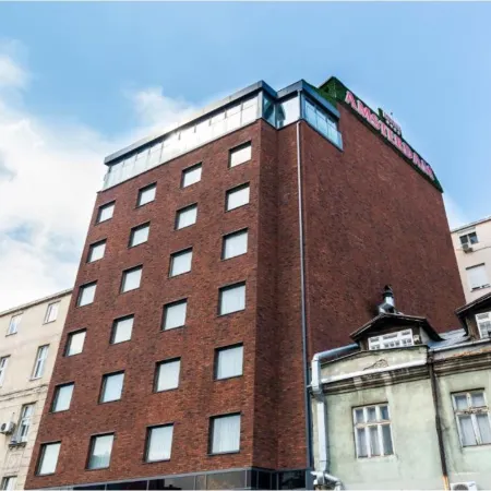 Amsterdam Hotel Отели рядом с достопримечательностью «Деловой и культурный центр «Сава-центр»»
