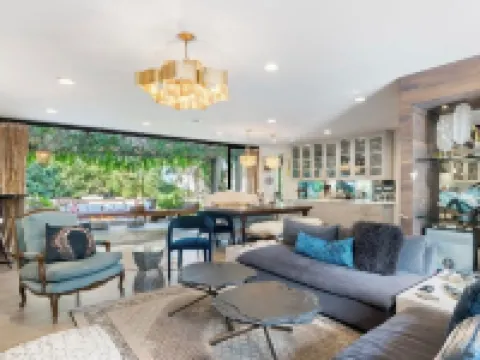 Take it easy at this unique and tranquil getaway. Hotels in Solana Beach