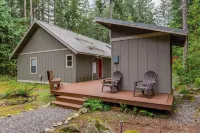 Cozy 2 Bed/2 Bath with sauna, perfect for small families