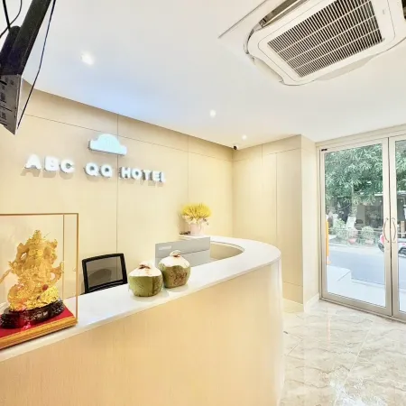 ABC QQ Hotel Отели рядом с достопримечательностью «Башня Баййок»