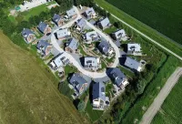 Chalet on a Holiday Park 3.5 km From the Beach Hotels in der Nähe von Leuchtturm Texel