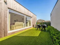 New Dahlia 15 Hotels near Royal Ostend Golf Club