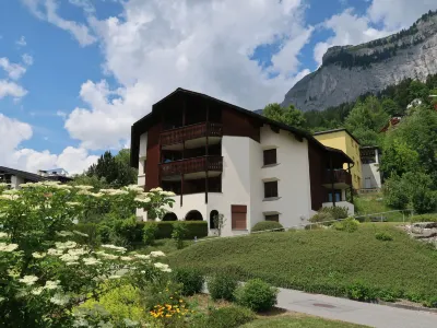 Casa Tavaun A22 Hotels near Caumasee