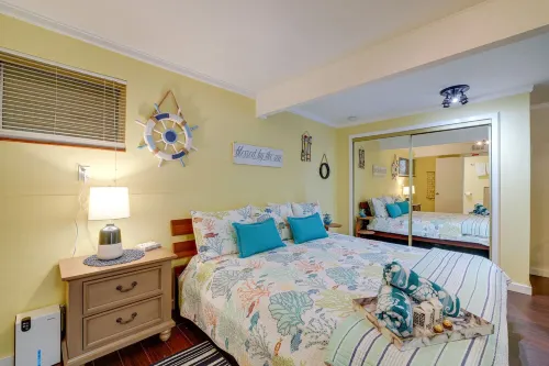 Santa Barbara Large Cozy Studio with Private Patio + AC + TESLA Charger