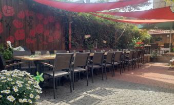 Hôtel Restaurant Aux Deux Roses
