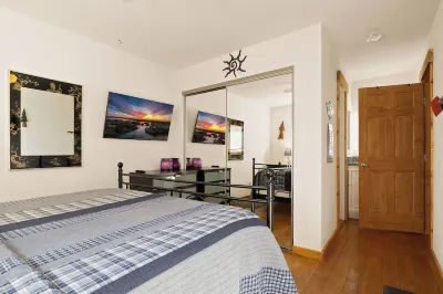 Sierra Pines Retreat Sleeps 6!