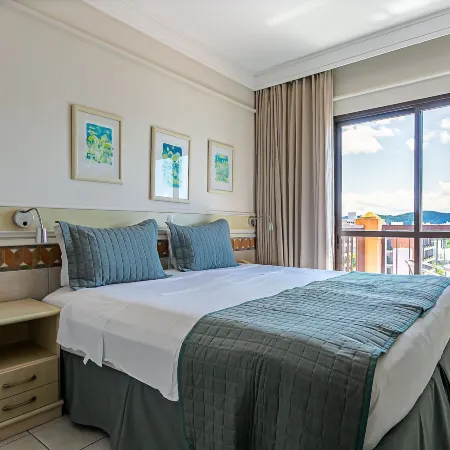 Ocean View Studio in a Beachfront Resort Jbv433