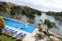 Aventuras Club Lagoon - ที่มีสระว่ายน้ำ