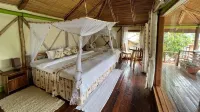 Lake Bunyonyi Rock Resort