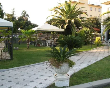 Hotel Harmony-Smile Hotels in Camaiore