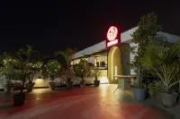 稜鏡飯店 Dhekiakhowa Bor Namghar附近的飯店
