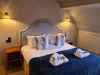 Priory Inn Hotels in Tetbury