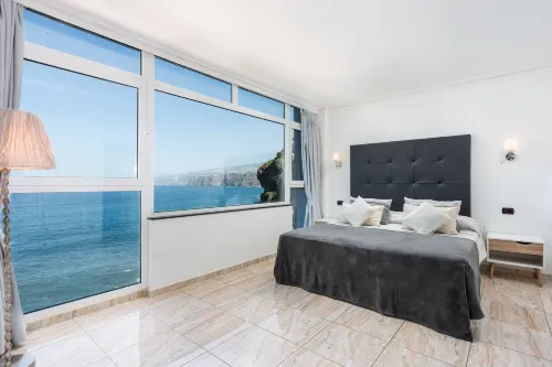 Ocean Vistas 24