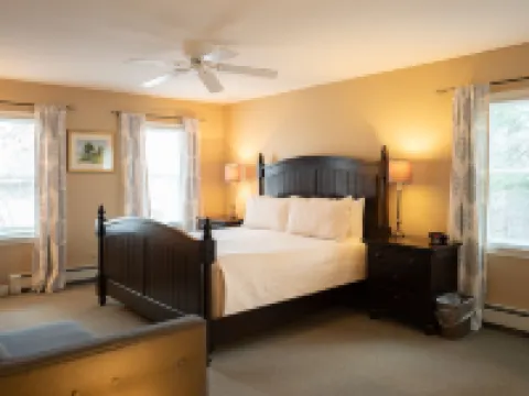 OneSixtyFive, the Inn on Park Row Hotels in Brunswick