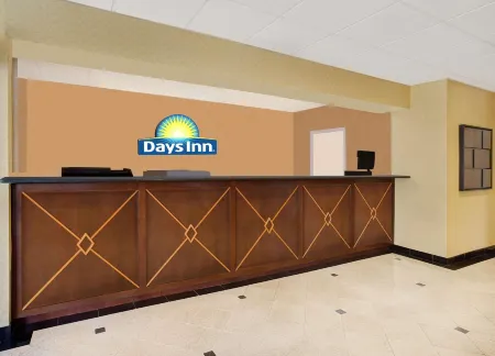 Days Inn by Wyndham Silver Spring Отели рядом с достопримечательностью «Серебряная весна»