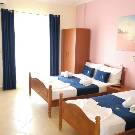 Friends House - Borsh Hotel