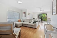 Villa Grande by Burleigh Letting Co