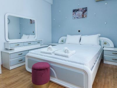 Classical 2 Bd Beauty Apt in Peaceful Chalandri