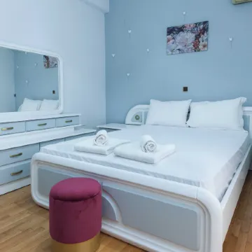 Classical 2 Bd Beauty Apt in Peaceful Chalandri