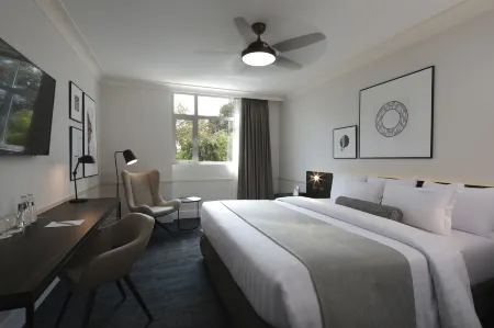 Casa Andina Premium San Isidro Отели рядом с достопримечательностью «Park Juana Alarco de Dammert»