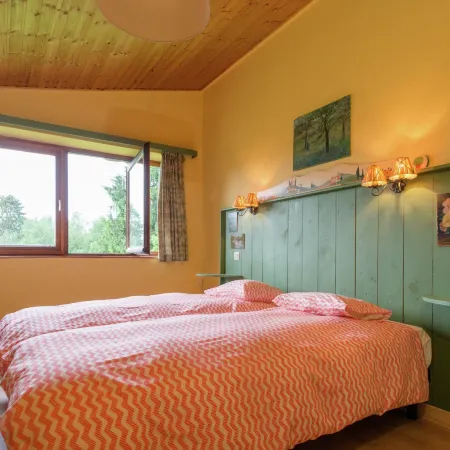 Rustic Retreat in Houvegne