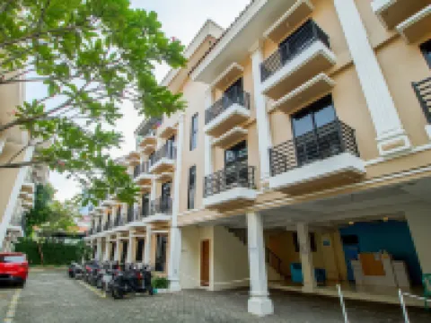 Plaza 68 Residence Hotels near Balai Sarbini