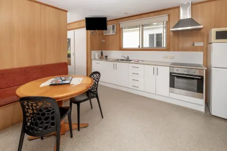 Iluka Holiday Centre Отели рядом с достопримечательностью «Ханимун Бэй»