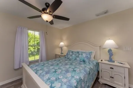 Gogo House in Port Charlotte Отели рядом с достопримечательностью «Кидстар Парк»