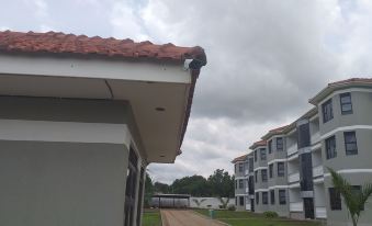 Hope's Apartments