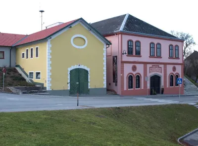 Riverside Apartment in Oed-Öhling Hotel dekat Umdasch Stadion
