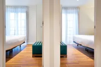 Tandem Torres de Cádiz Suites - Pools
