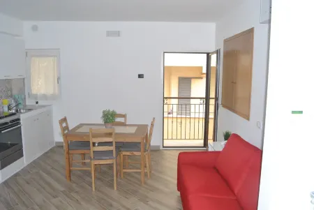 Agrigento Centre - 1-Bed Apartment - Sleeps 4