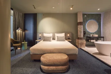 Heavens Hotel Отели в г. Хорн