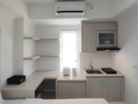Nice Cozy Studio at Paltrow City Apartment Hotels in Banyumanik