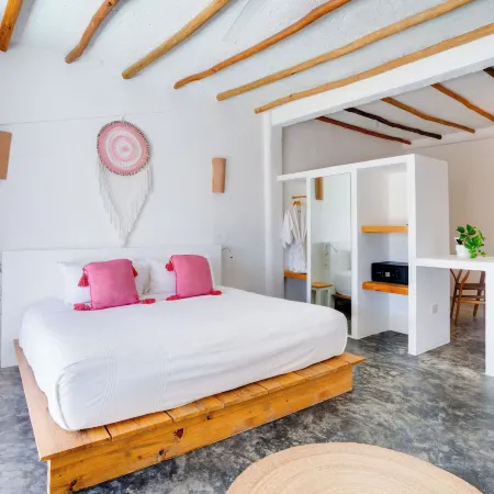 Punta Blanca | Beachfront Boutique Hotel
