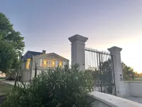 Château de Neyran Chambre d'hôtes & Spa Hotels in Le Verdon-sur-Mer