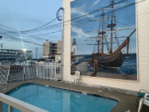 Ships Inn Hotels in Hampton