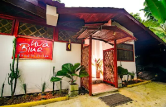 Villa 4 - Amazing 2 Bed Villa with Private Garden Hotels in 