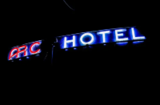 アーク ホテル ティラーナ のホテル