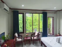 Dok Champa Hotel