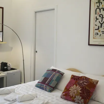 B&B อะซูนิ โฮม โรงแรมใกล้ตอร์ ดิ ควินโต