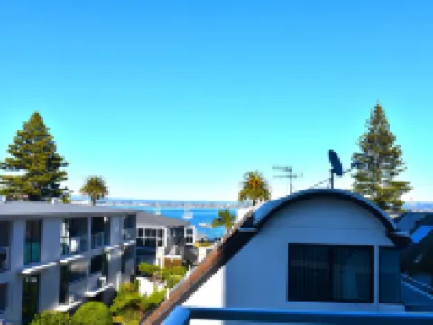 6 on Adams Hotels in Mount Maunganui
