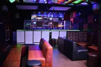 Wellington Blu Hotel and Suites - bar