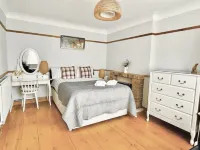 Somers House - Pet Friendly & Parking Hotels in Portsmouth