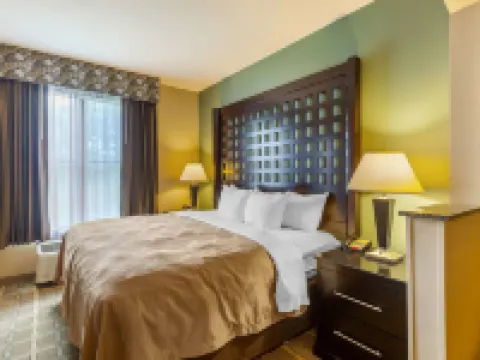 Quality Suites Sherman Hotels in Sherman