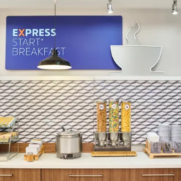 Holiday Inn Express WAIKIKI by IHG