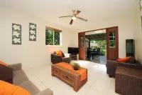 MG Cocomo Resort Vanuatu Отели в г. 