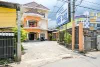 RedDoorz Syariah @ Jalan Simpang Gajayana Hotels in Lowokwaru