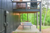 Luxurious Haven with Modern Amenities - Tranquil Woodland Retreat Hotels in Township 1