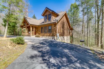 Tennessee Treasure Hotels near Wears Valley
